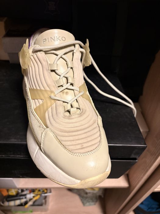 Buty sneakersy Pinko