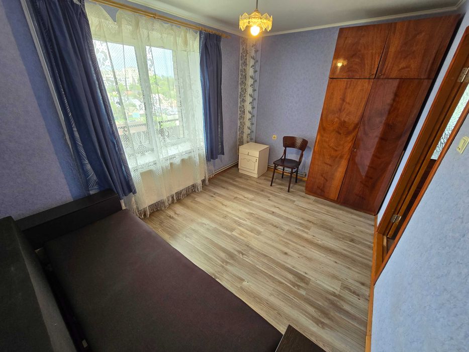 Здається 3-кварт по вул.Волошкові в р-ні Олієжир комбінат,читайте опис