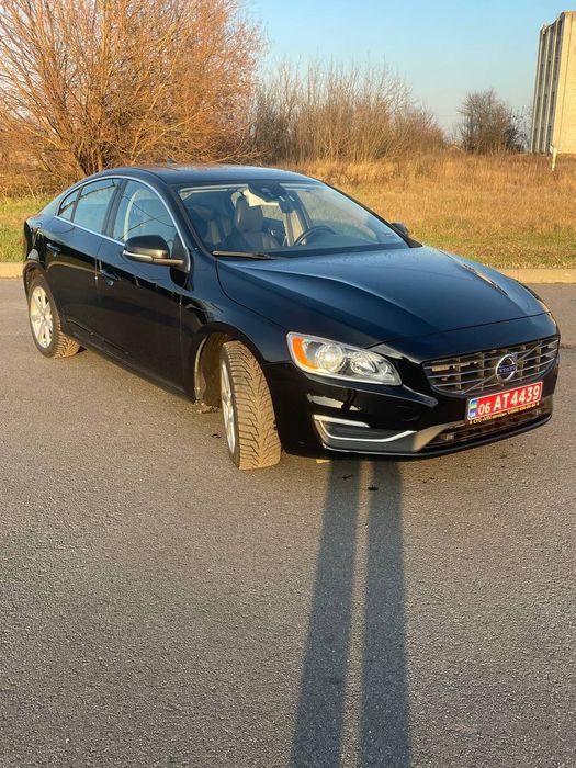 Авто тільки з США з мінімальними пошкодженнями. Фарбувалось крило та капот. Машина в дуже збереженому стані. Вкладень не потребує. 2.5 бензин, стає газ, повний привід.