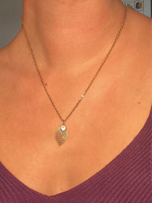 Naszyjnik złoty z liściem Yves Rocher