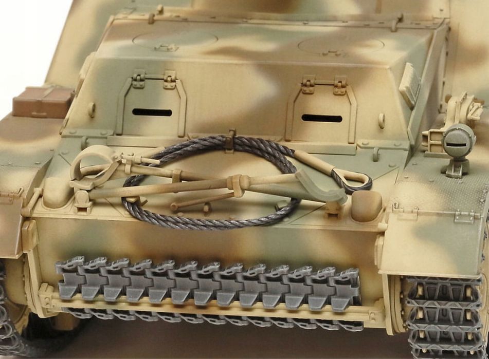 TAMIYA 35367 model czołg 1:35 German Heavy SP Howitzer Hummel