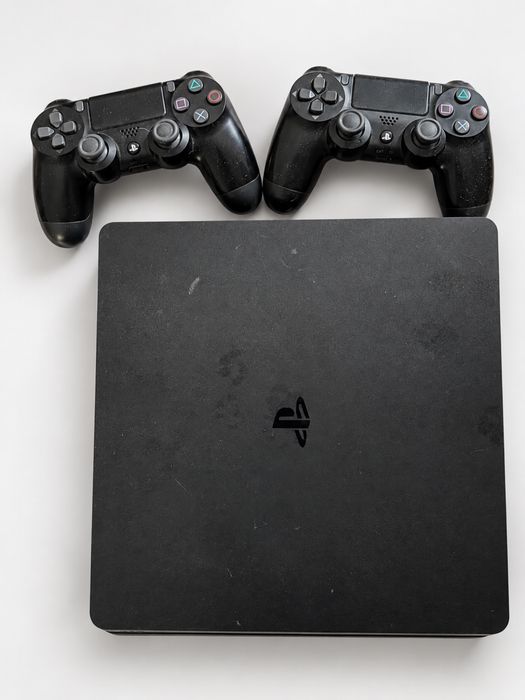 Sony PlayStation 4 Slim 1TB Black + 2 геймпади DualShock 4