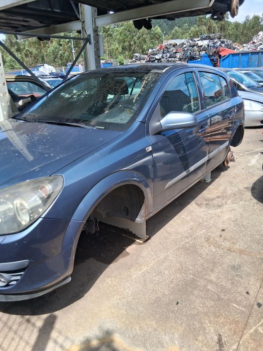 Opel Astra H 5P para peças