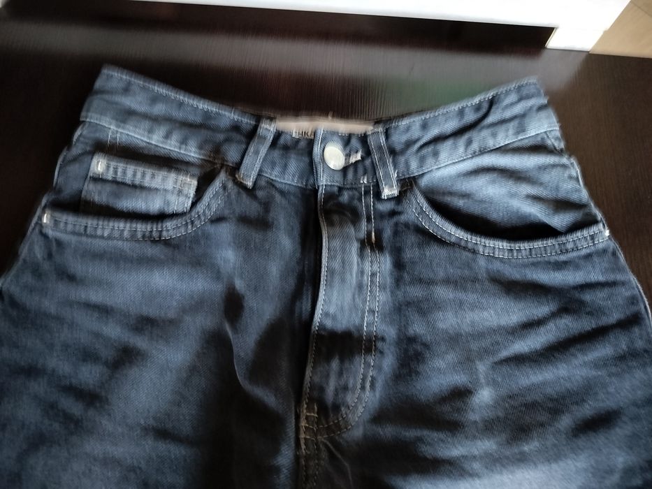 Jeansy baggy z gwiazdami, mlodzieżowe, dla chłopaka, Bershka