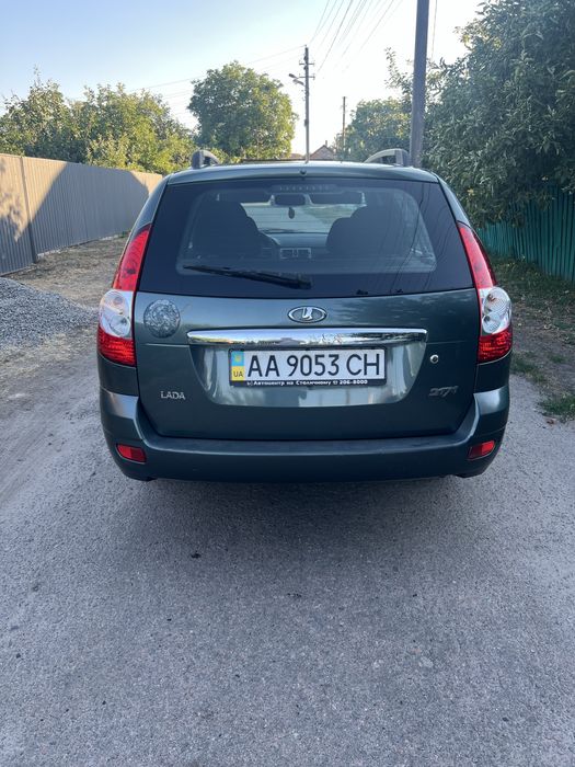 Продам пріору у відмінномо стані