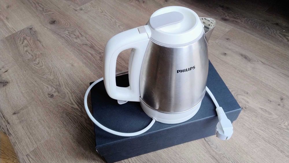 Електрочайник Philips HD9305 / нерж сталь / 1.5л / 2.2 кВт