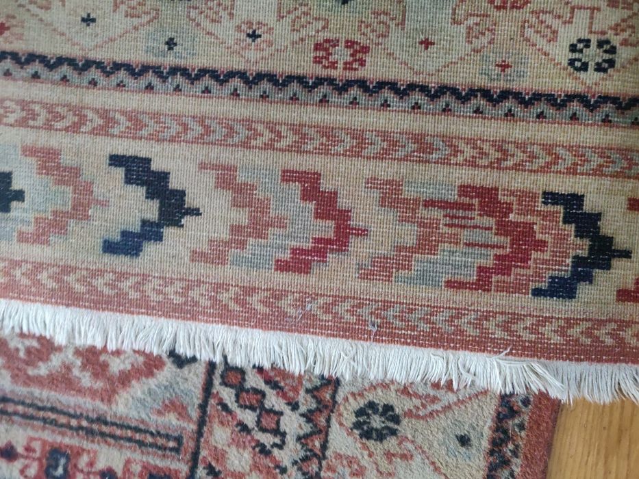 Carpete bonita, usada