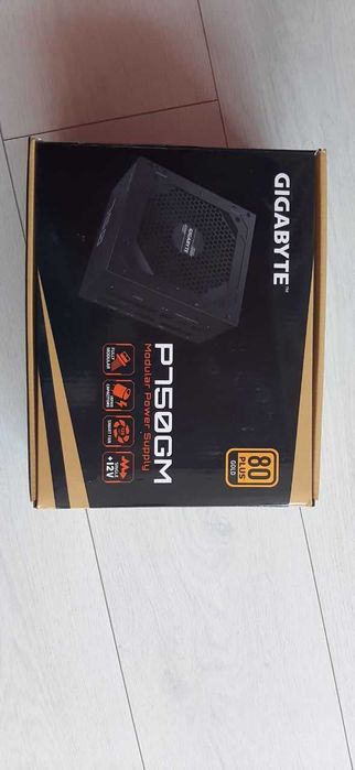Блок живлення gigabyte p750gm