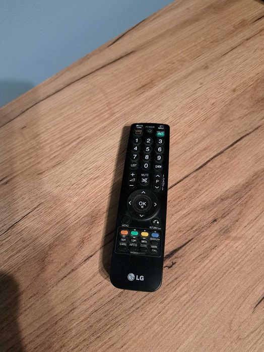 Telewizor LG 32LF2510 Full HD / 1920 × 1080 okazyjna cena za 32 cale