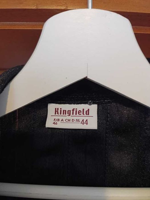 Blusa preta com brilho "Kingfield"