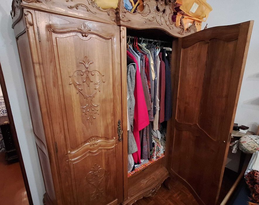 Mobília de quarto clássica em cerejeira