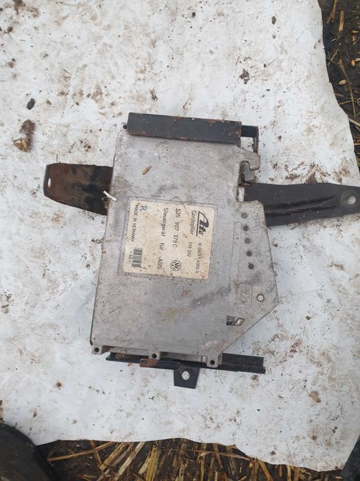 Блок керування двигуном seat toledo 2.0l