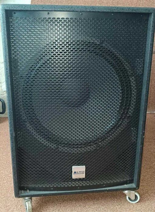 Alto Subwoofer  TS SUB18