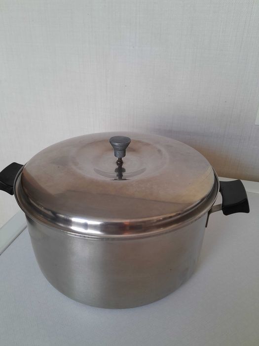 Різні кастрюлі часів срср