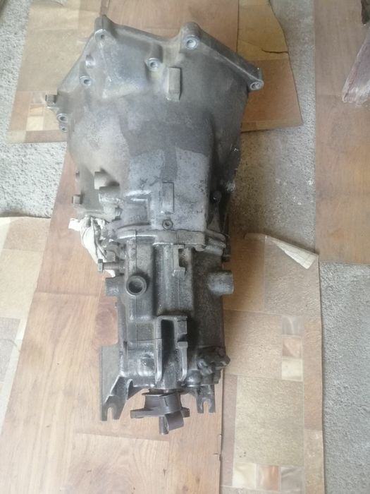 Продам коробку передач від авто BMW E36