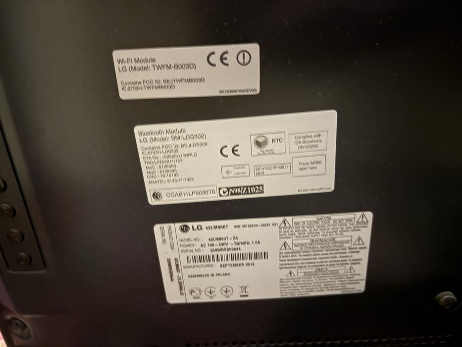 Телевизор LG 42LM660T