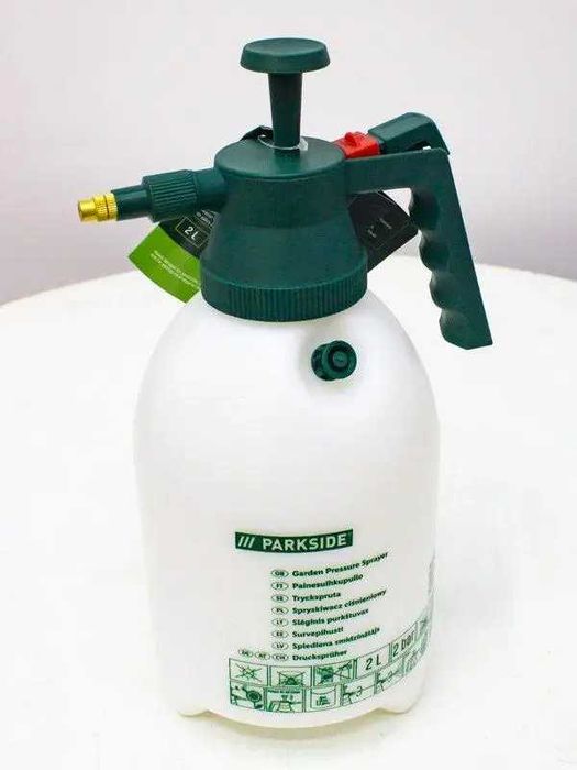 Ручний обприскувач PARKSIDE 360° під тиском, 2 літри