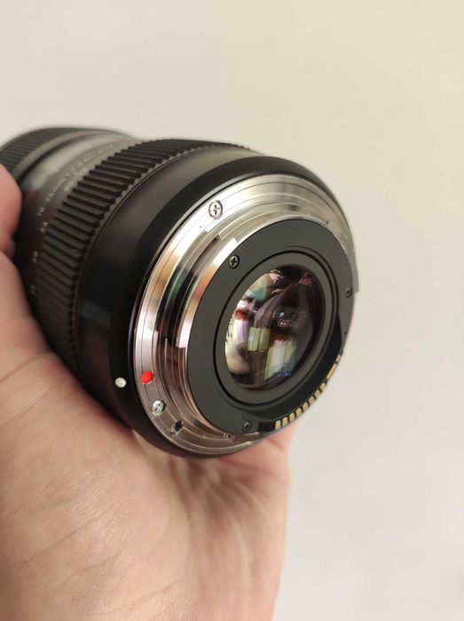 Objectiva Sigma 18-35mm f/1.8 DC HSM (p/ Canon EF)