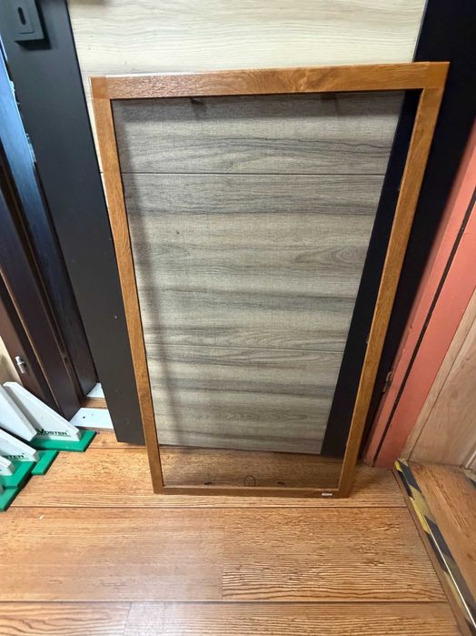 Moskitiera okienna złoty dąb 56 x 98,5