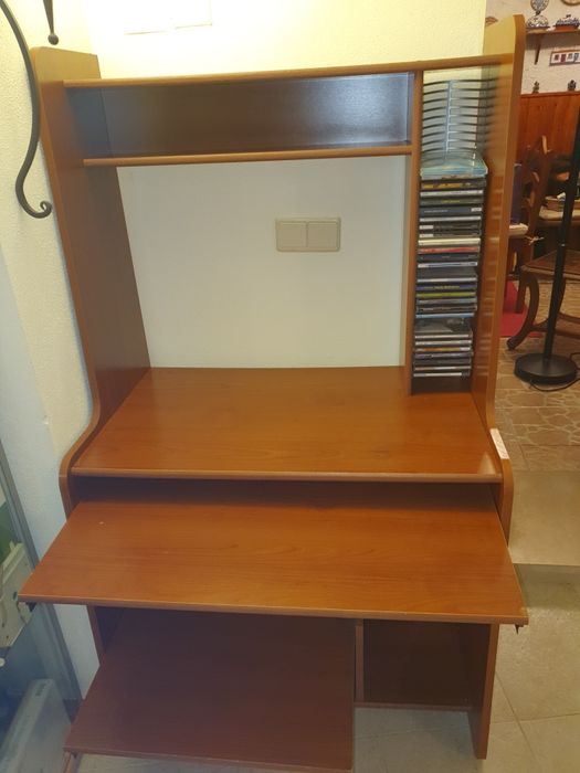 Secretária com alçado