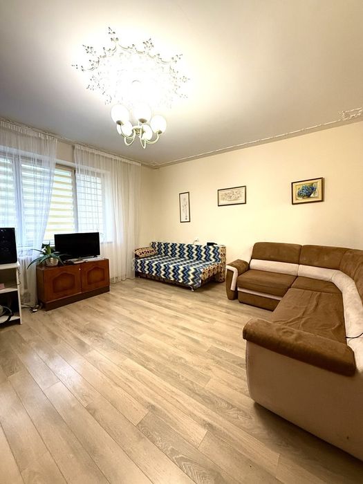 Продається 3-х кімнатна квартира на Сихові - зображення 1