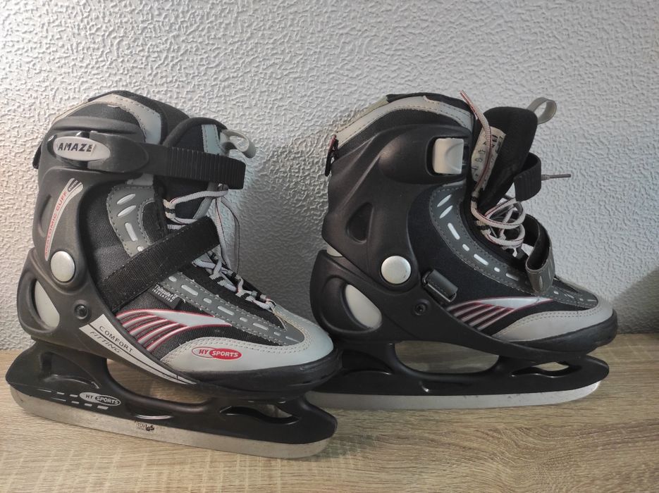 Ковзани 38 розміру хорошої  якості, взувалися декілька разів