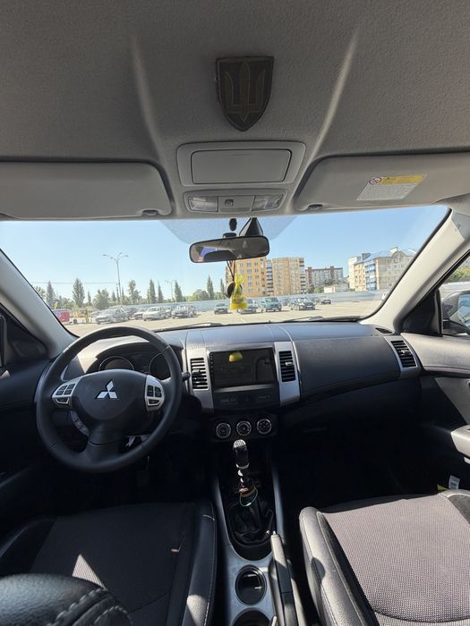 Mitsubishi outlander XL