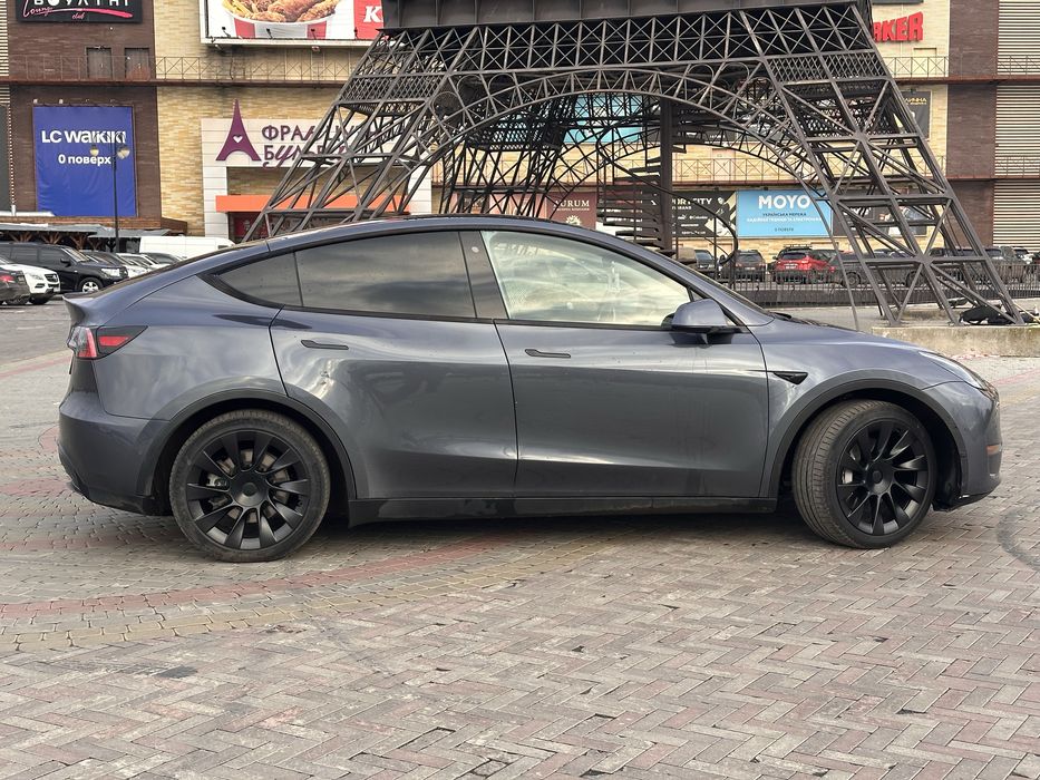 Tesla model Y long range