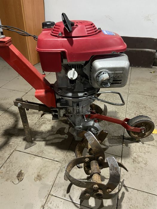 Продам мото культиватор хонда