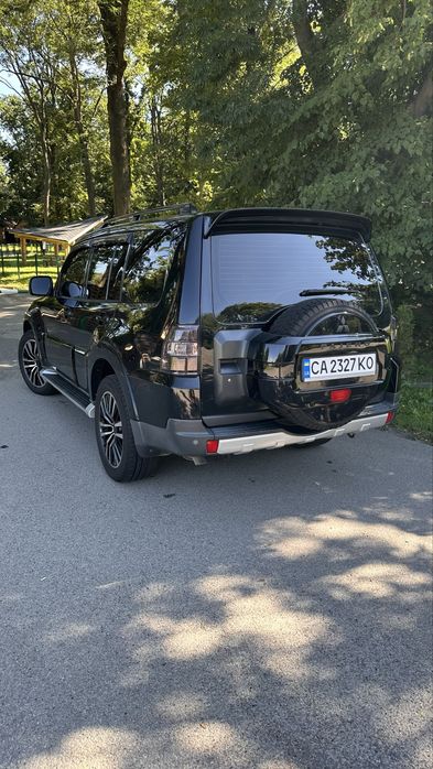 Mitsubishi Pajero 4
