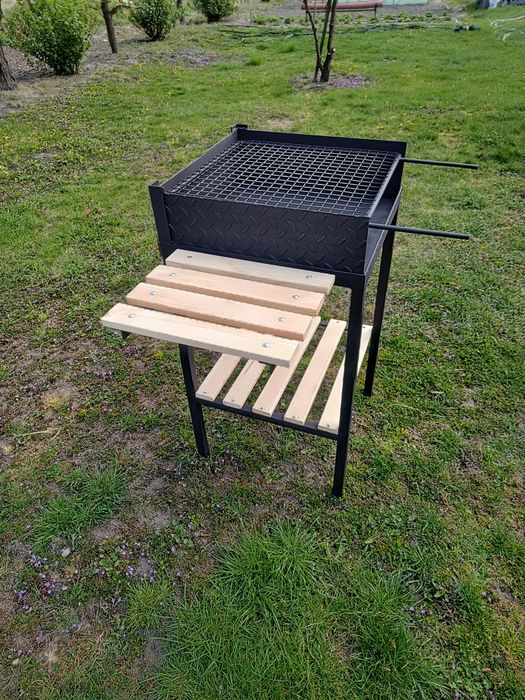Duży solidny grill ostatnia sztuka