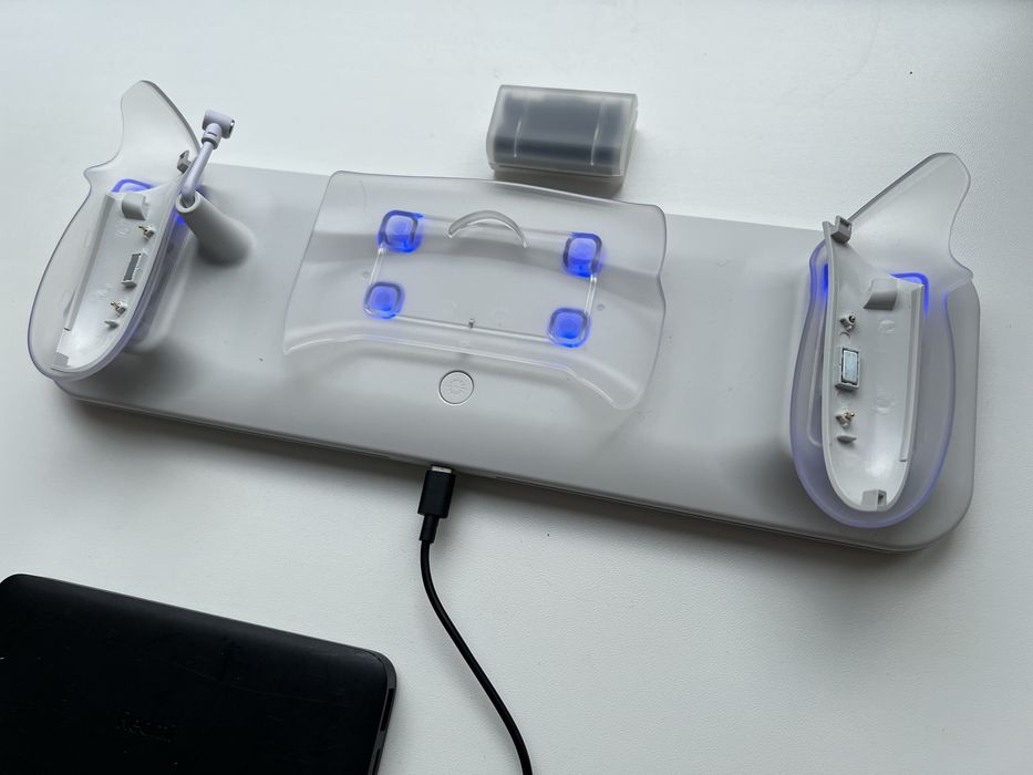 Зарядна док-станція