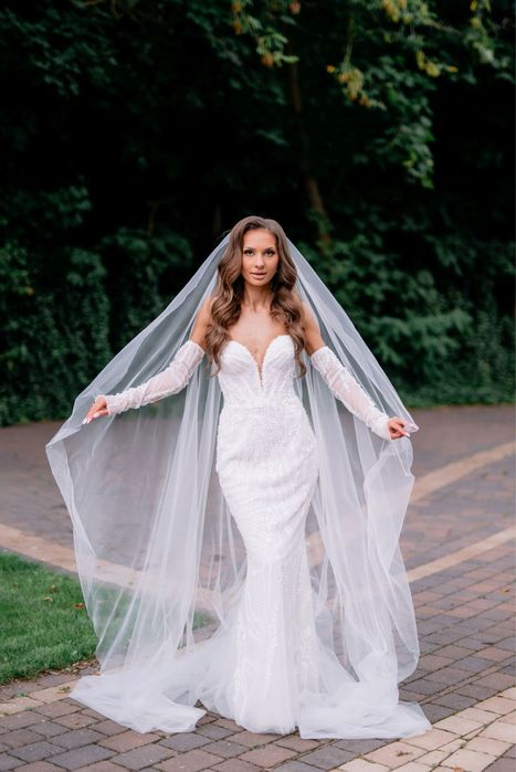 Suknia slubna Gatton Viola Piekut xs/s z welonem i rekawami