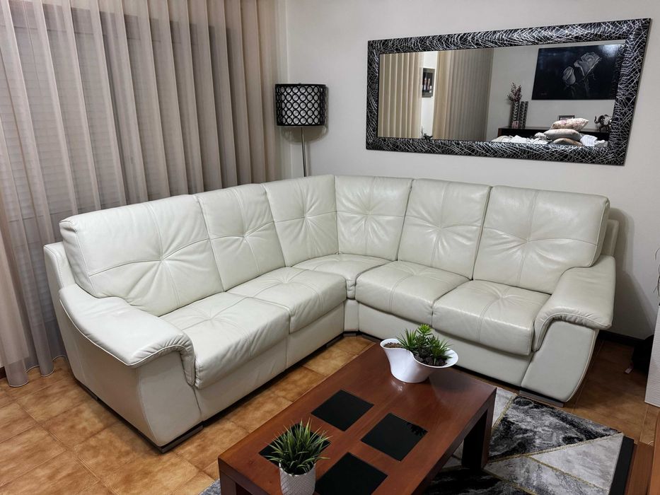 Sofá em Pele branco