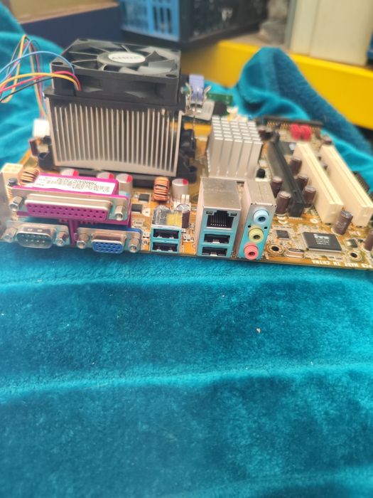 Motherboard ASUS M2V-MX SE
