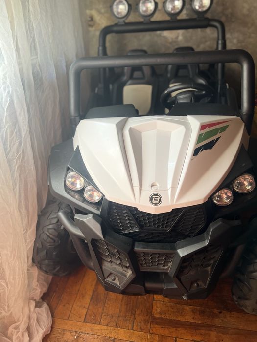 Машина отличном состоянии езда два чеса. Приходите  смотрите звоните..