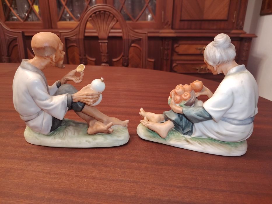 Par de Velhinhos em Porcelana Fina