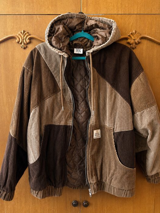 Вельветова куртка BDG Urban Outfitters з капюшоном