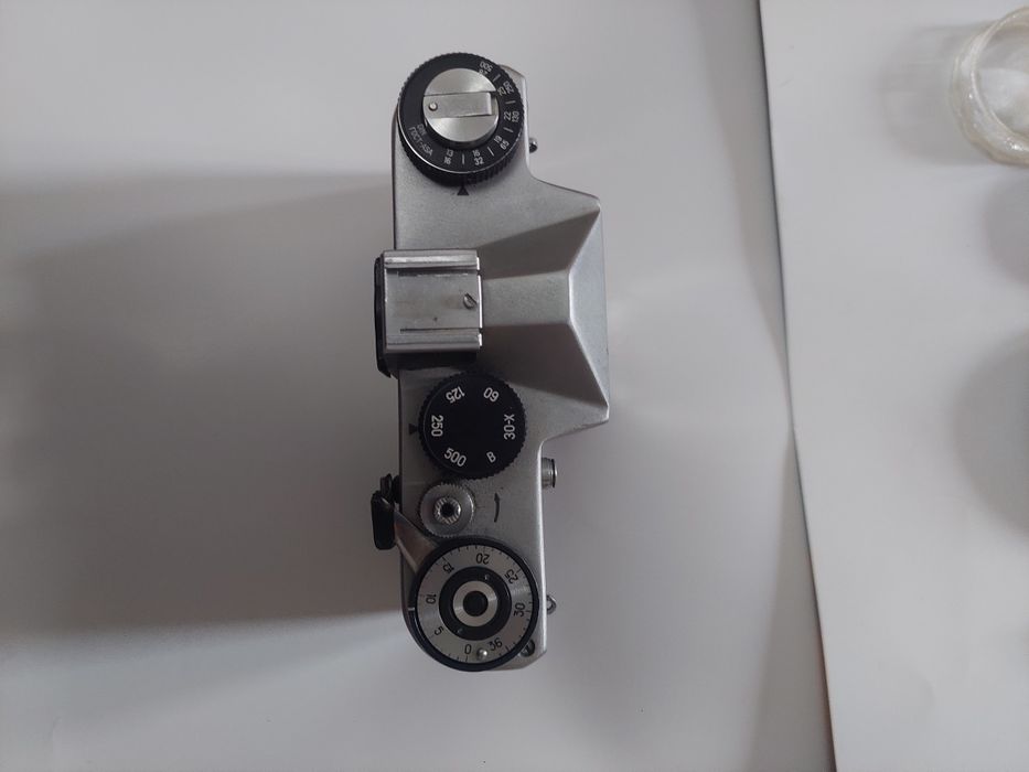 Лот с обьективом индустар и фотоаппаратом