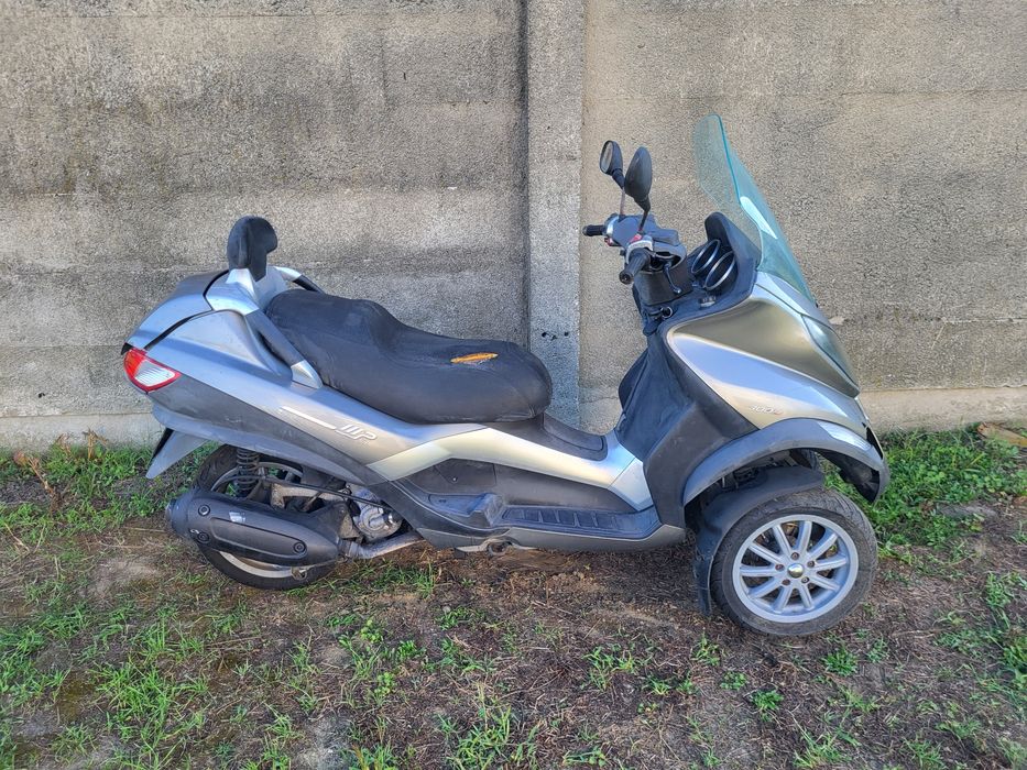 PIAGGIO MP3 300 piaggio 300 mp3