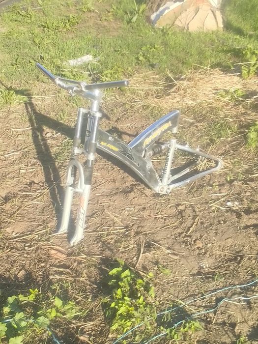 Quadro Downhill para venda