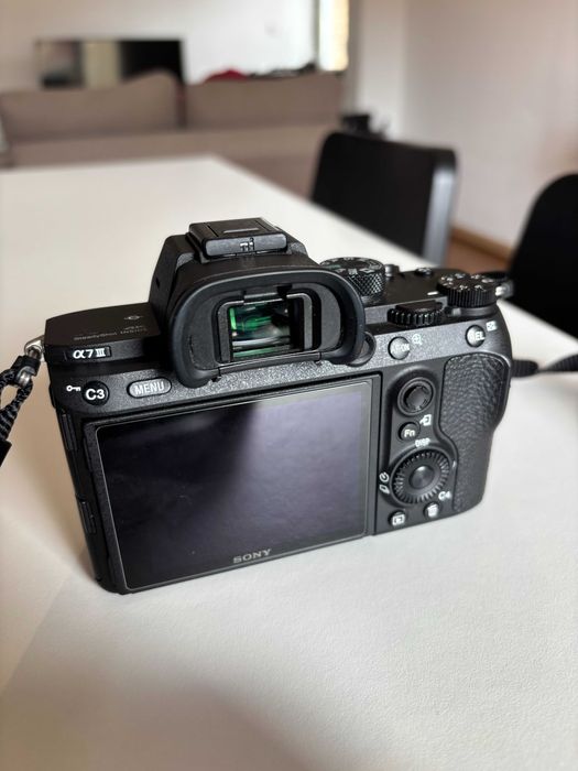 Sony A7III A73 - 4848 Disparos (Corpo)