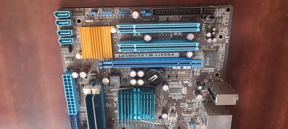 Материнська плата s 775 ddr3