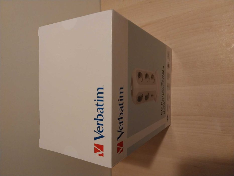 Extensão Torre de 11 Tomadas Com Carregador USB