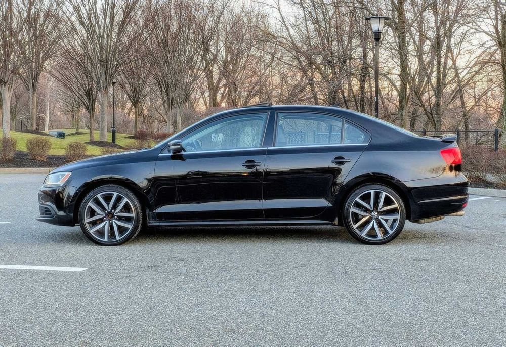 Volkswagen Jetta      2013