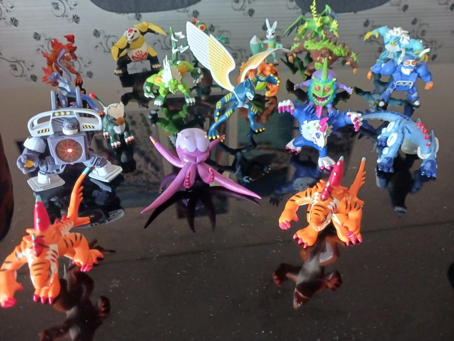 Invisimals - 20 Figuras + Bolsa original