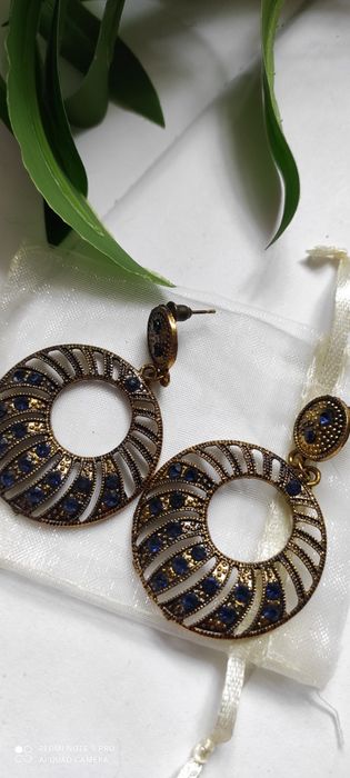 Brincos novos cada 4 euros