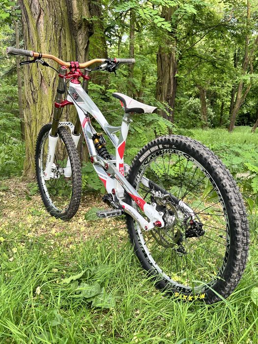YT Industries Tues world cup edition 2.0 Ltd ( Trek, Commencal, Spec)