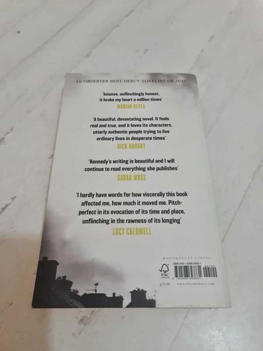 Livro Trespasses Louise Kennedy Book