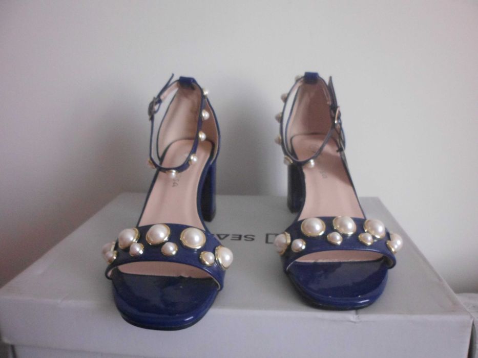 New sandals with tag, blue color